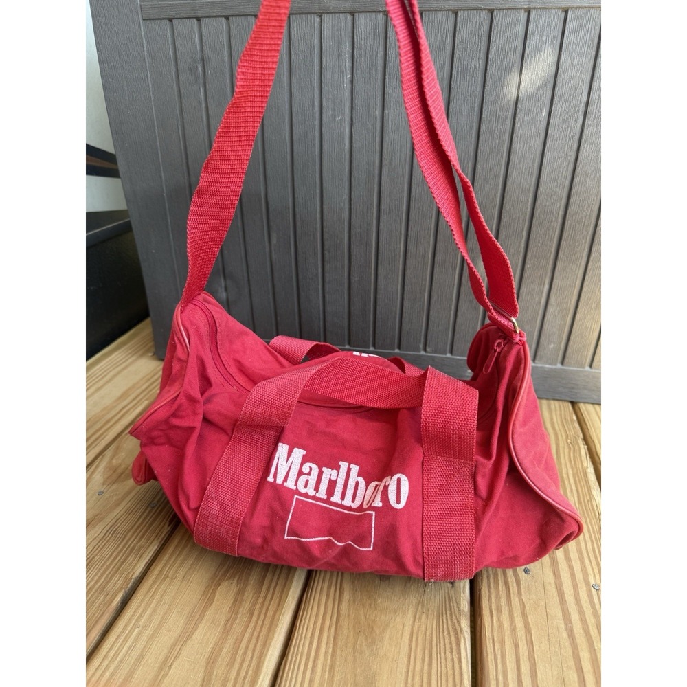 Vintage Marlboro Tobacco Outdoors Strap 90s Duffle Travel Tote Gym Red Bag 16"